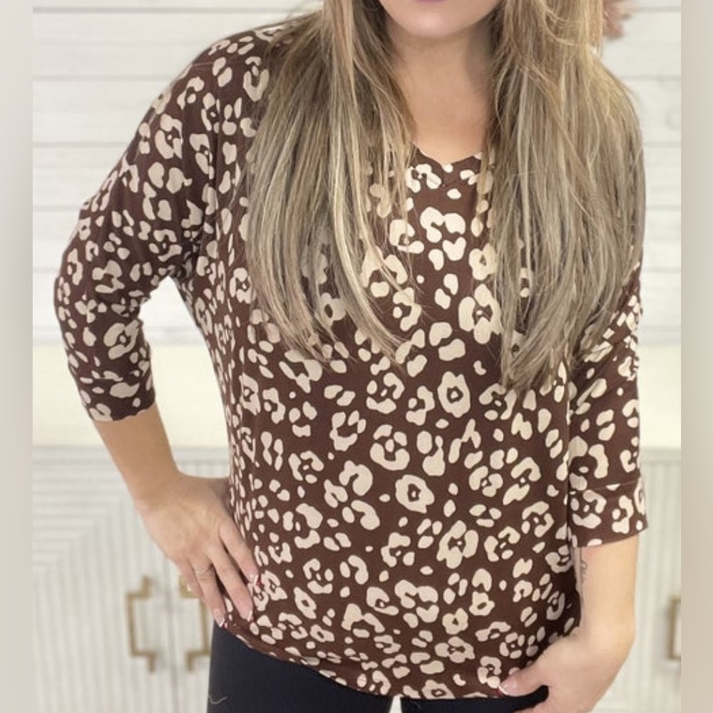 3X HONEYME  3/4 LENGTH SLEEVE TOP (BROWNANIMAL PRINT) pre-owned never worn.EUC